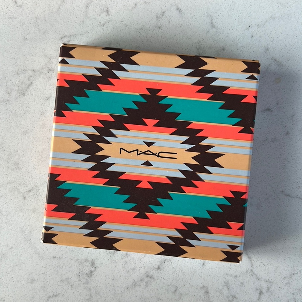 NIB Mac limited edition bronzing powder in color FIREBRUSH 🔥
